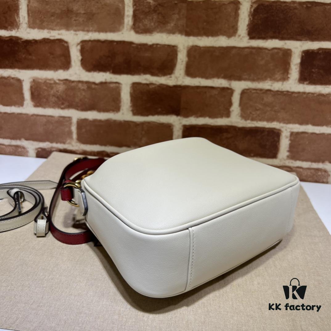 GUCCI Counter Quality, Top Original Single Item, Actual Photos! Model No. 746251 White Leather, Size: 24cm (W) x 15cm (H) x 5cm (Side Width), In Stock for Immediate Shipment