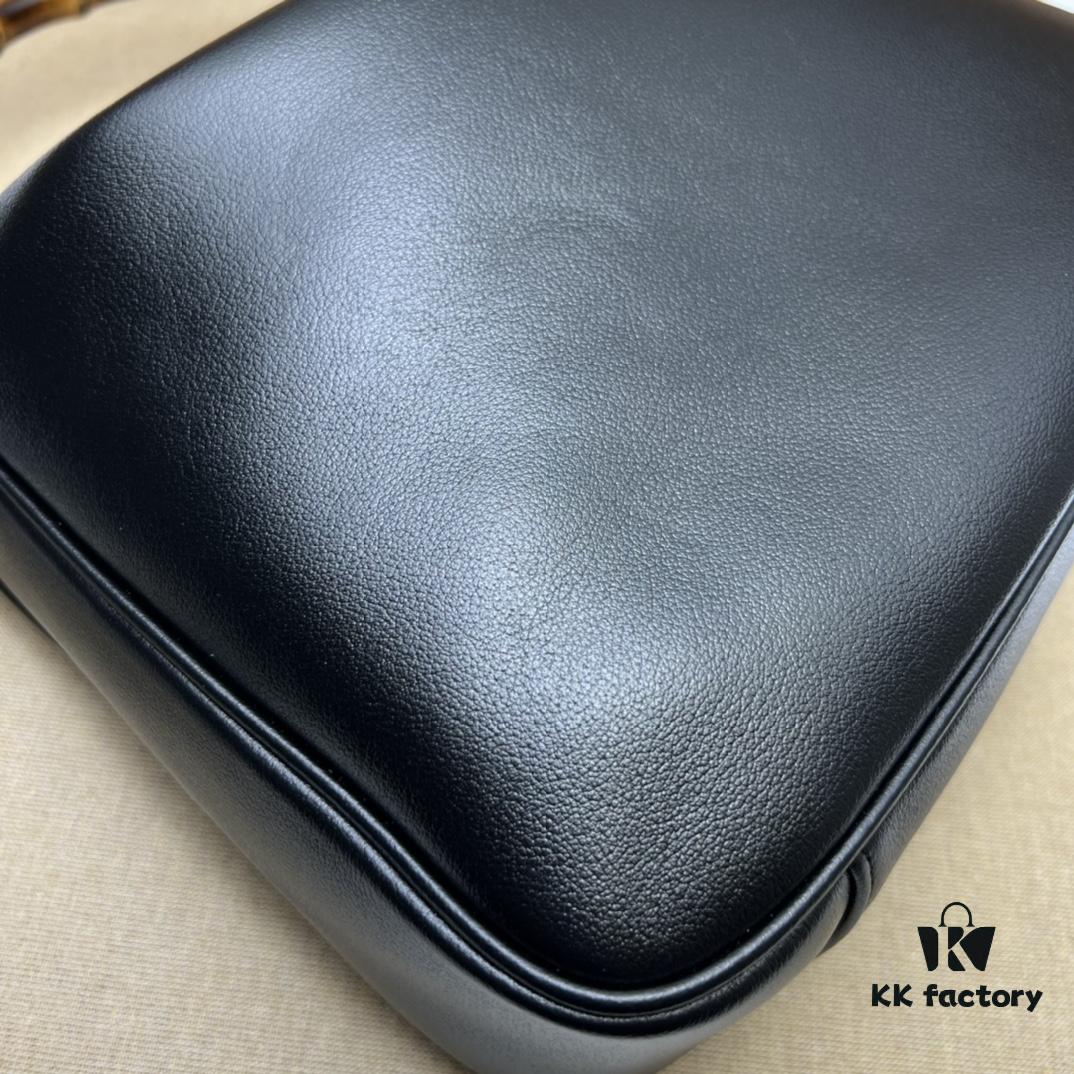 GUCCI New Arrival Cabinet Quality, Top Original Single Piece. Actual Product Photos. Model No. 746124g, Dimensions: 30×23×6.5cm. In Stock for Immediate Shipment.