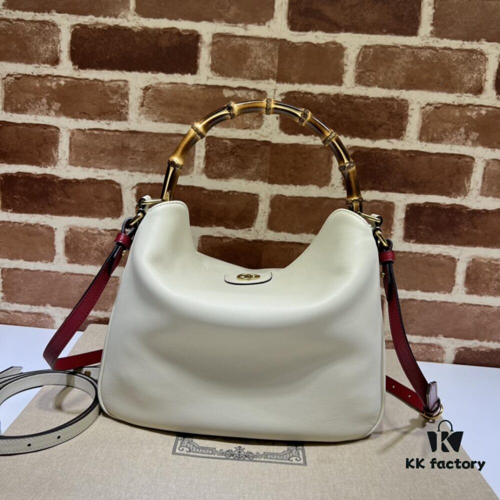 GUCCI New Arrival Cabinet Quality, Top Original Single Item. Actual Product Photos. Model No. 746124 White, Dimensions: Width 30 × Height 23 × Depth 6.5. In Stock for Immediate Shipment.