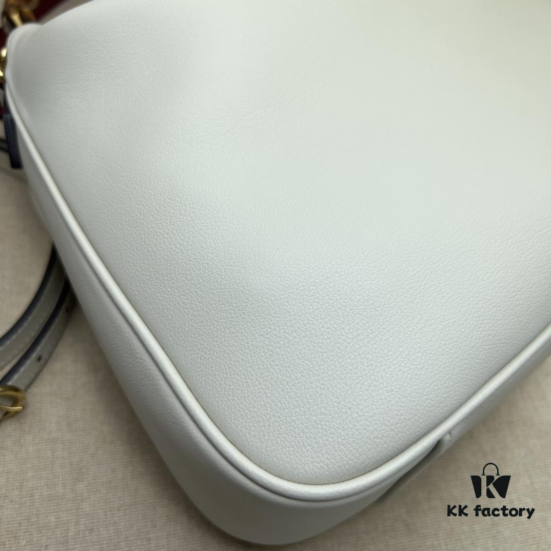 GUCCI New Arrival Cabinet Quality, Top Original Single Item. Actual Product Photos. Model No. 746124 White, Dimensions: Width 30 × Height 23 × Depth 6.5. In Stock for Immediate Shipment.