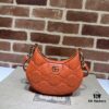 GUCCI High-End Original Stock, In-Stock Item, Real Photo, Model No. 739736 Orange, Size: 21cm (W) x 14cm (H) x 6cm (D)