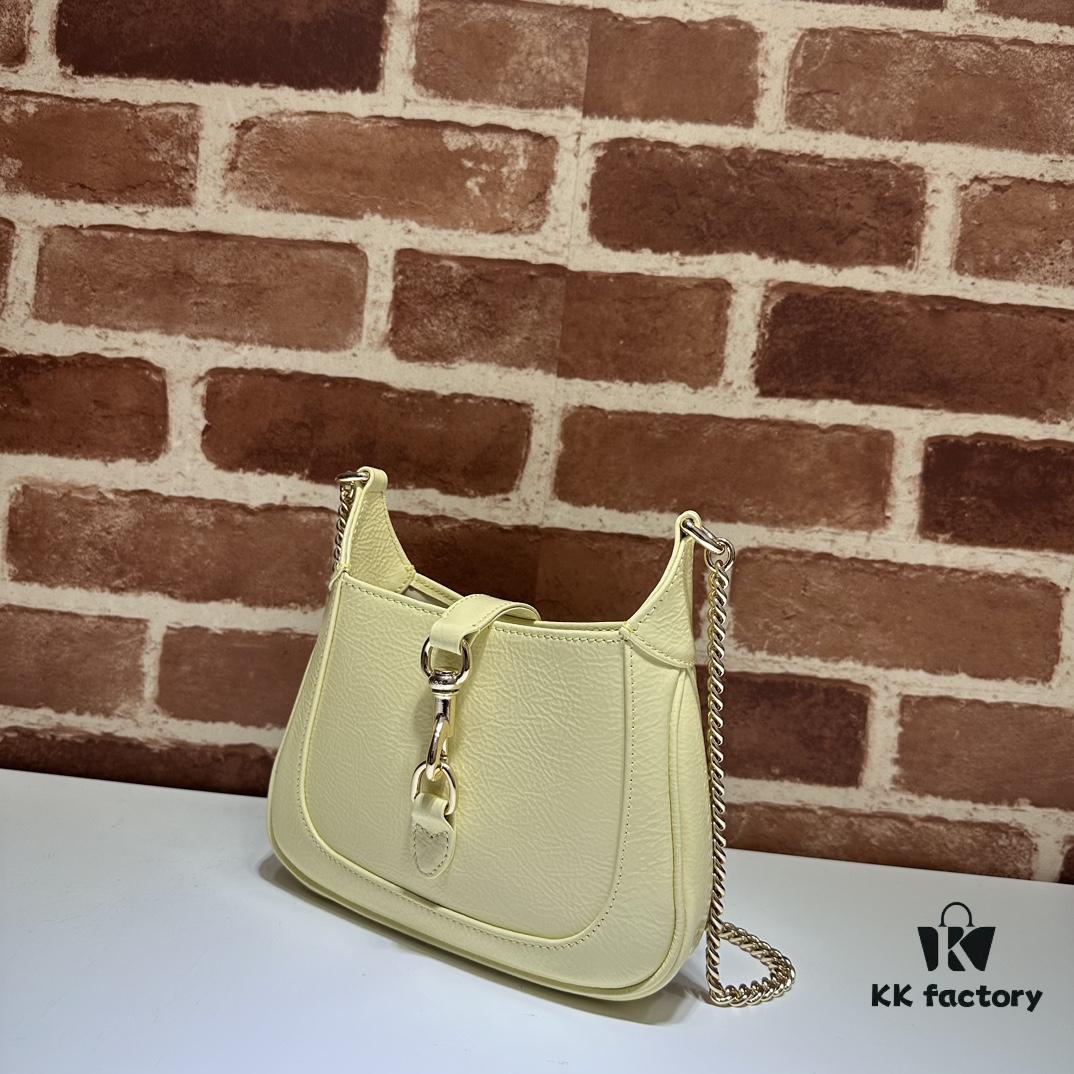 GUCCI Counter Quality, Top Original Stock, Actual Photos! Model No. 782889 Light Yellow Patent Leather, Size: 19.5 x 18 x 3.5 cm (W x H x D), In Stock and Ready to Ship