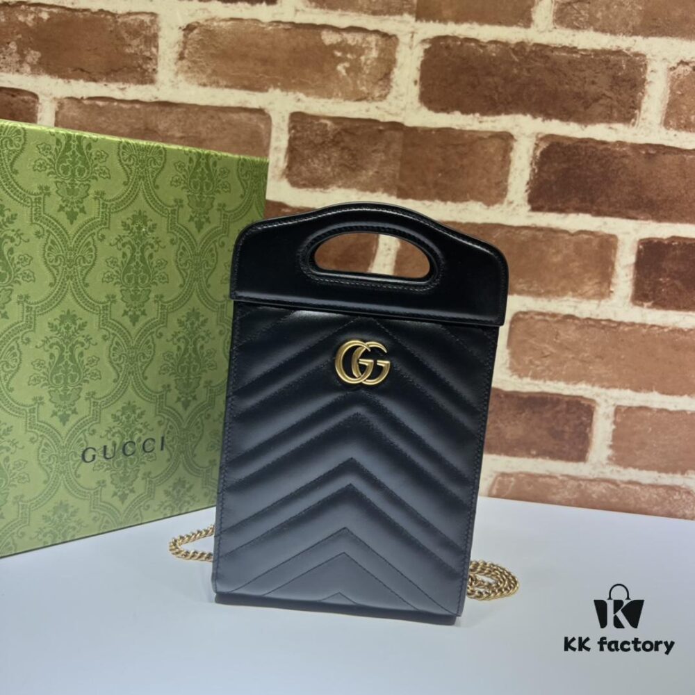 GUCCI High-End Original Stock, Counter Quality, Real Photos Available! Model No. 699756 Calfskin, Dimensions: W14 x H23 x D4.5, In Stock for Immediate Shipment