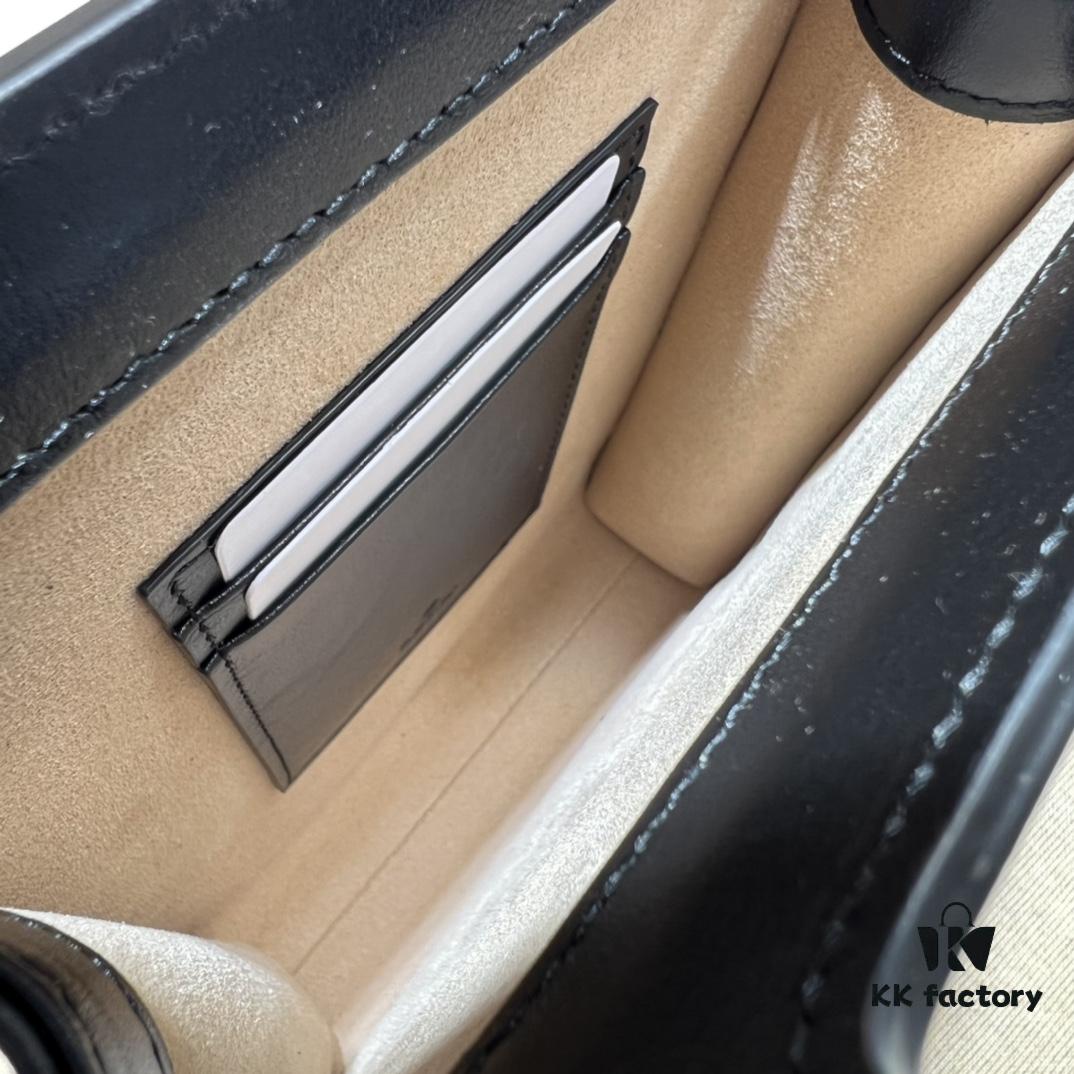 GUCCI High-End Original Stock, Counter Quality, Real Photos Available! Model No. 699756 Calfskin, Dimensions: W14 x H23 x D4.5, In Stock for Immediate Shipment