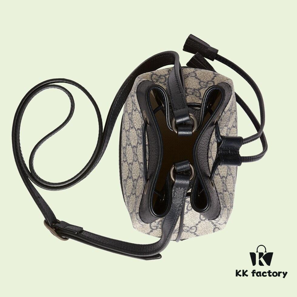 GUCCI New Arrival Cabinet Quality, Top Original Single Goods, Real Item Photos, (Original Single Matching Hardware), Model No. 550620 Blue Rubber Blue Leather, Size W15xH18xD9.5cm, In Stock Ready to Ship