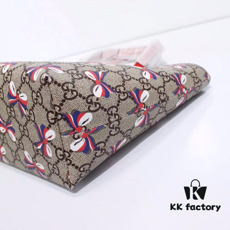 GUCCI Hot-Selling Item, Boutique Quality, Top-Tier Original Order Stock, Real Photo Shoot! Stylish Tote Bag, Model No.: 410812 Butterfly Flower, Dimensions: 21x20x10cm! In Stock and Ready to Ship