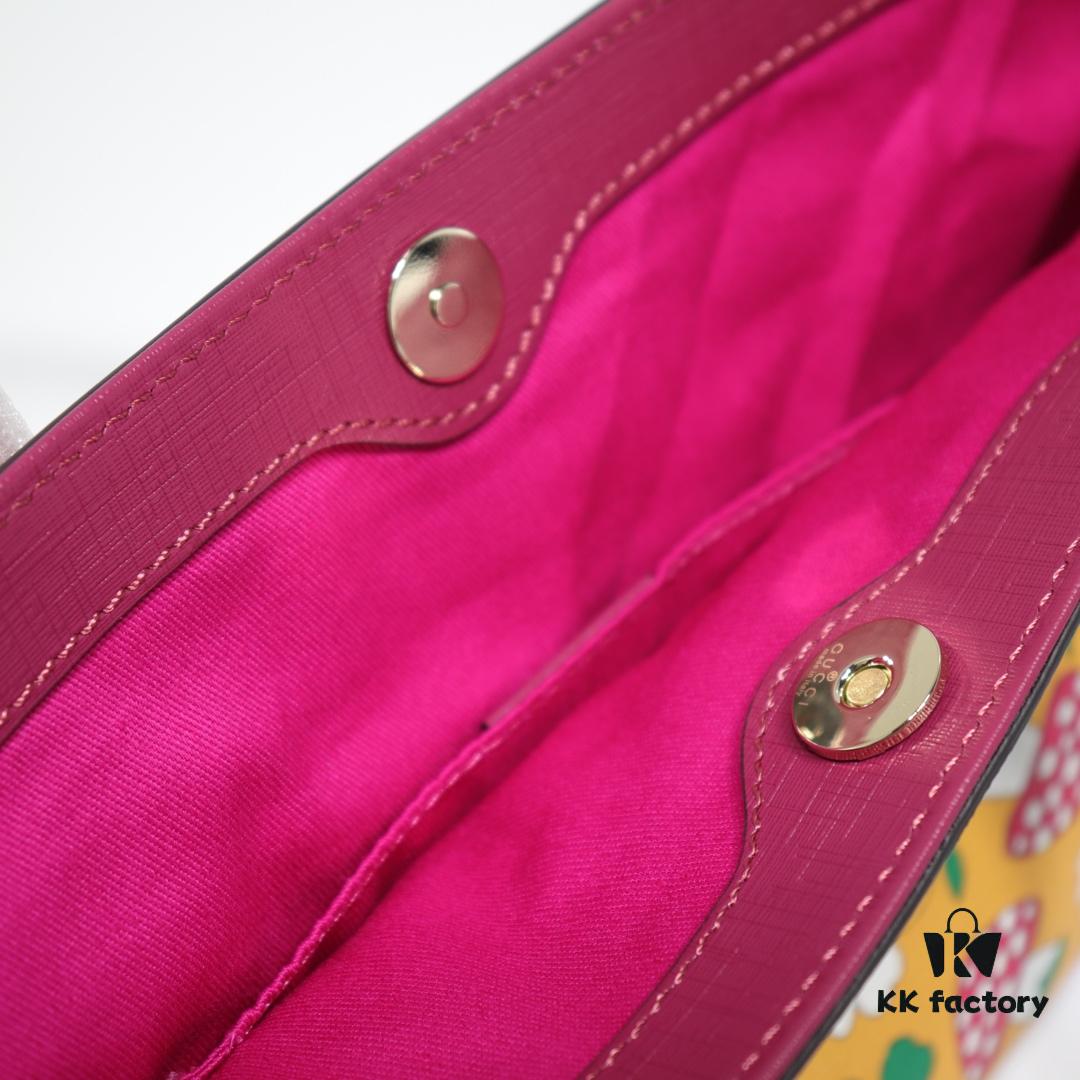 GUCCI Hot-Selling Item, Boutique Quality, Top-Tier Original Order Goods, Real Photo Fashion Tote Bag, Model No.: 410812 Mushroom Floral Design, Size: 21x20x10cm! In Stock for Immediate Shipment!