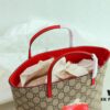 GUCCI Latest Teddy Bear Bag, Counter Quality, Top Original Stock, Real Photos, Stylish Handbag, Model No.: 410812 Hongrongrong, Size: 21 x 20 x 10 cm (W x H x D)