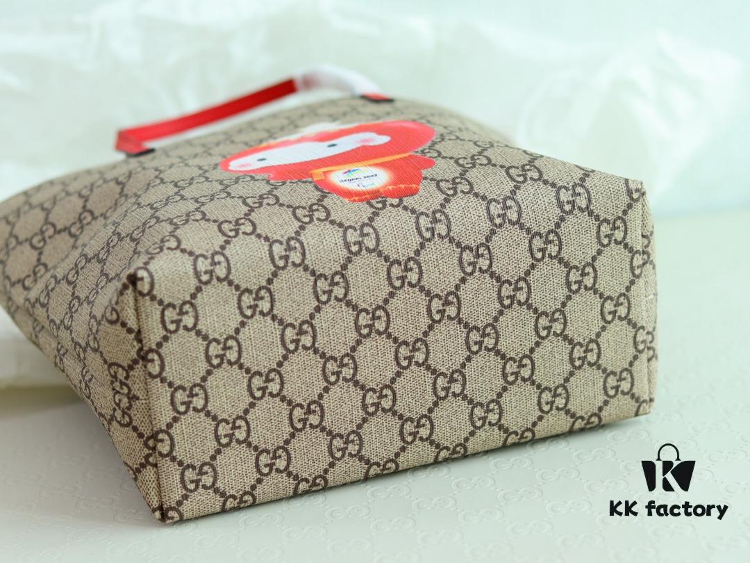 GUCCI Latest Teddy Bear Bag, Counter Quality, Top Original Stock, Real Photos, Stylish Handbag, Model No.: 410812 Hongrongrong, Size: 21 x 20 x 10 cm (W x H x D)