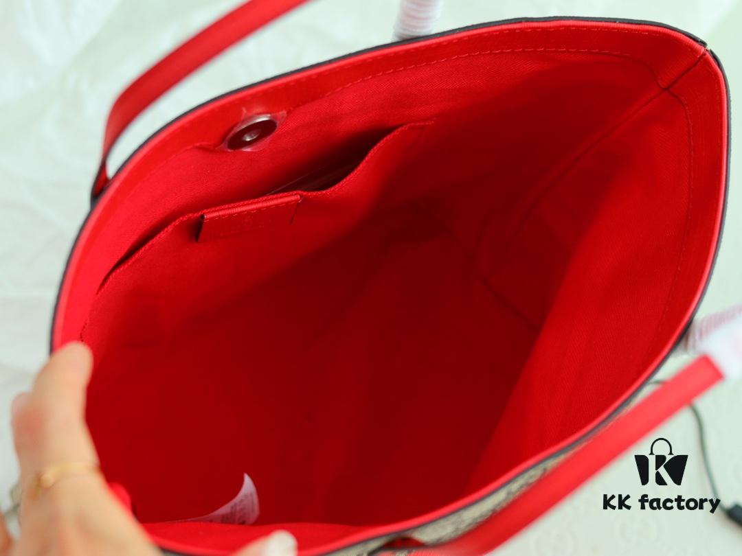 GUCCI Latest Teddy Bear Bag, Counter Quality, Top Original Stock, Real Photos, Stylish Handbag, Model No.: 410812 Hongrongrong, Size: 21 x 20 x 10 cm (W x H x D)