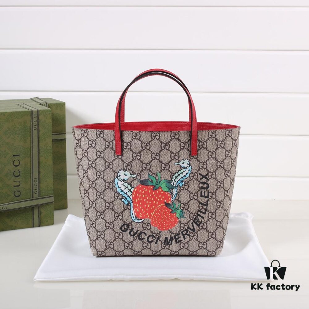 GUCCI Hot-Selling Item, Boutique Quality, Top-Tier Original Order Stock, Real Product Photos, Stylish Handheld Bag, Model No.: 410812 Hippocampus, Dimensions: 21x20x10cm! In Stock for Immediate Shipment