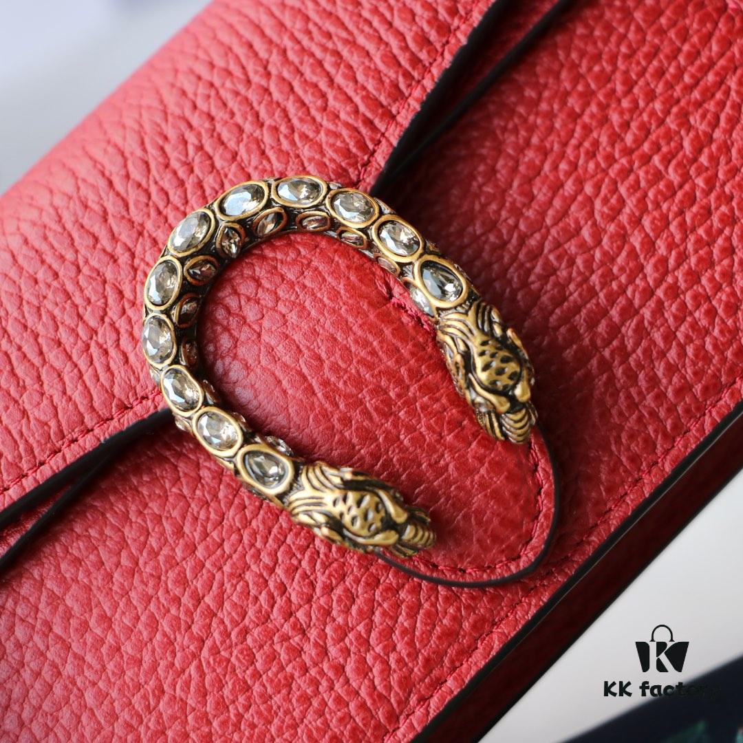 GUCCI Hot Item, Boutique Quality, Top-Tier Original Order Piece, Actual Product Photography. Model No.: 476432 Red/Full Leather. Dimensions: 16.5 cm (W) x 10 cm (H) x 4.5 cm (D). In Stock and Ready to Ship!