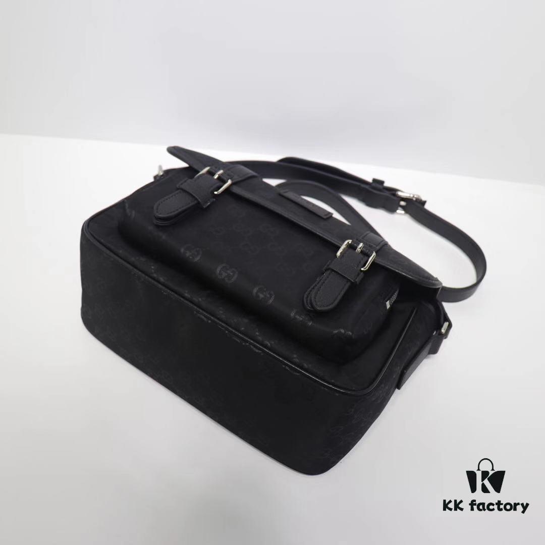 GUCCI New Arrival Cabinet Quality, Top Original Single Item, Real Product Photos, Model No.: 510335 Embossed Cloth, Size 27x20x12cm Ready Stock