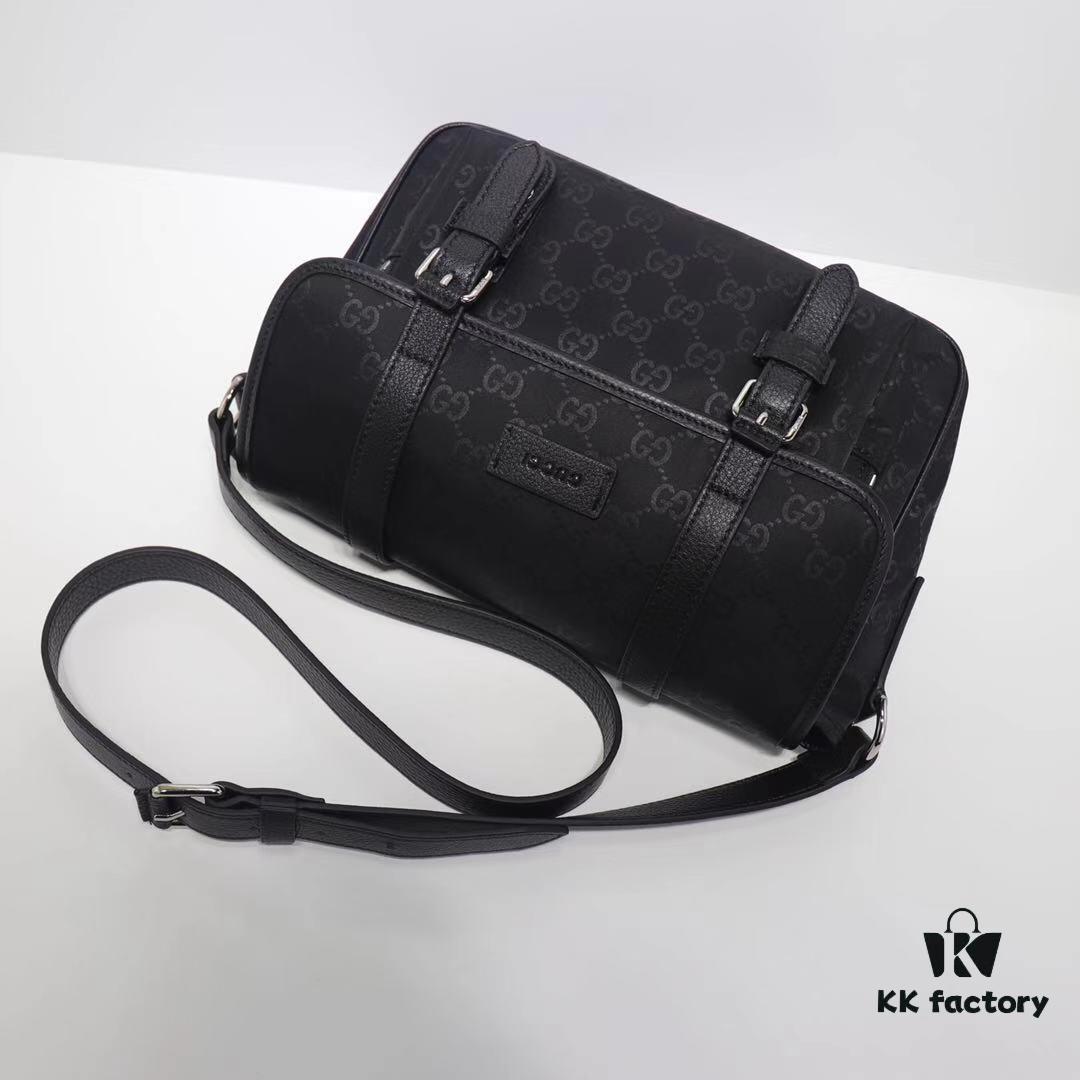 GUCCI New Arrival Cabinet Quality, Top Original Single Item, Real Product Photos, Model No.: 510335 Embossed Cloth, Size 27x20x12cm Ready Stock