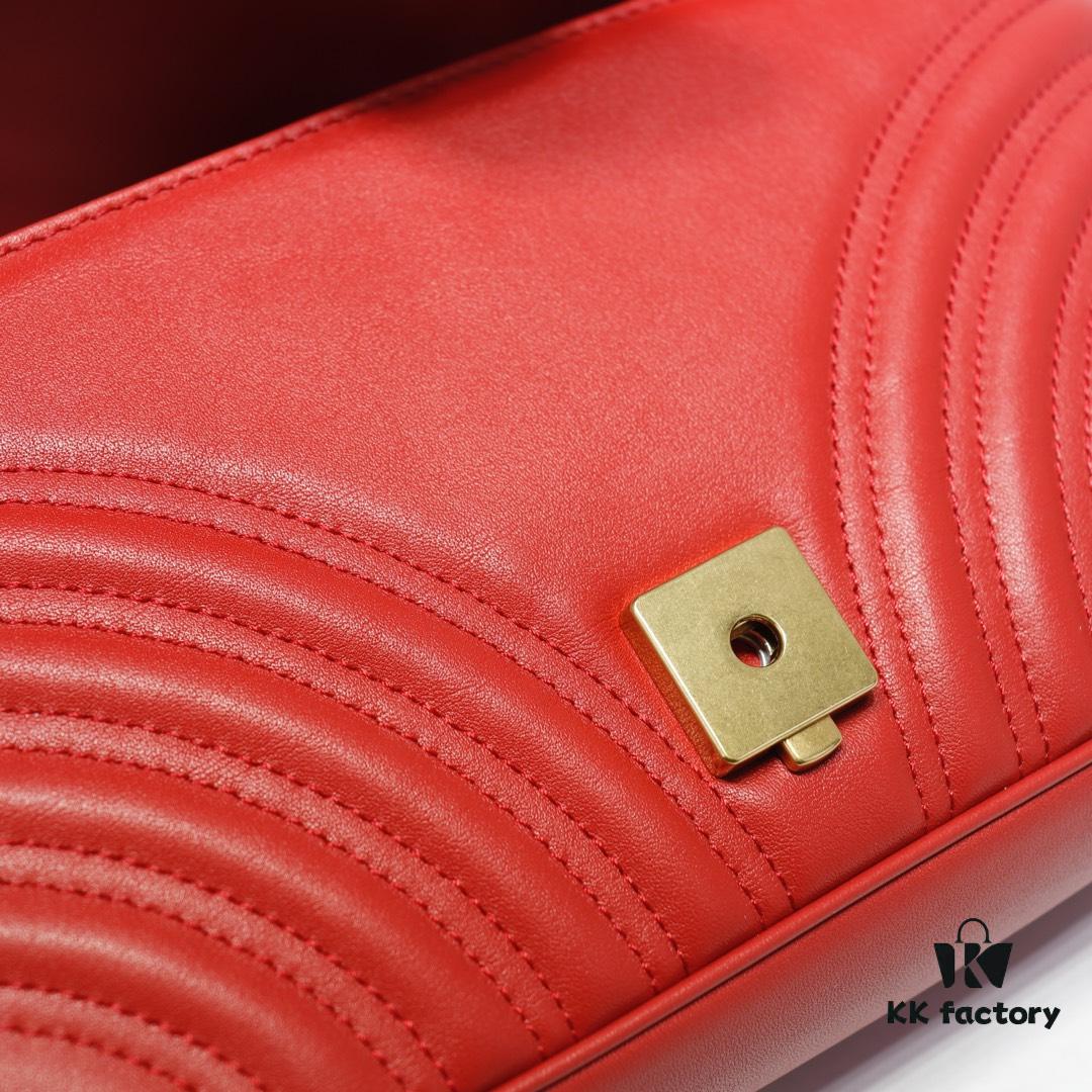 GUCCI New Arrival High-Quality Authentic Stock, Item No. 443497 in Bright Red, Dimensions: W26 x H15.5 x D6cm