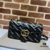GUCCI New Arrival Cabinet Quality, Top Original Single Item, Actual Photos! Model No. 443497 Calfskin Alliance, Size: 26cm W x 15cm H x 7cm D, In Stock Ready to Ship