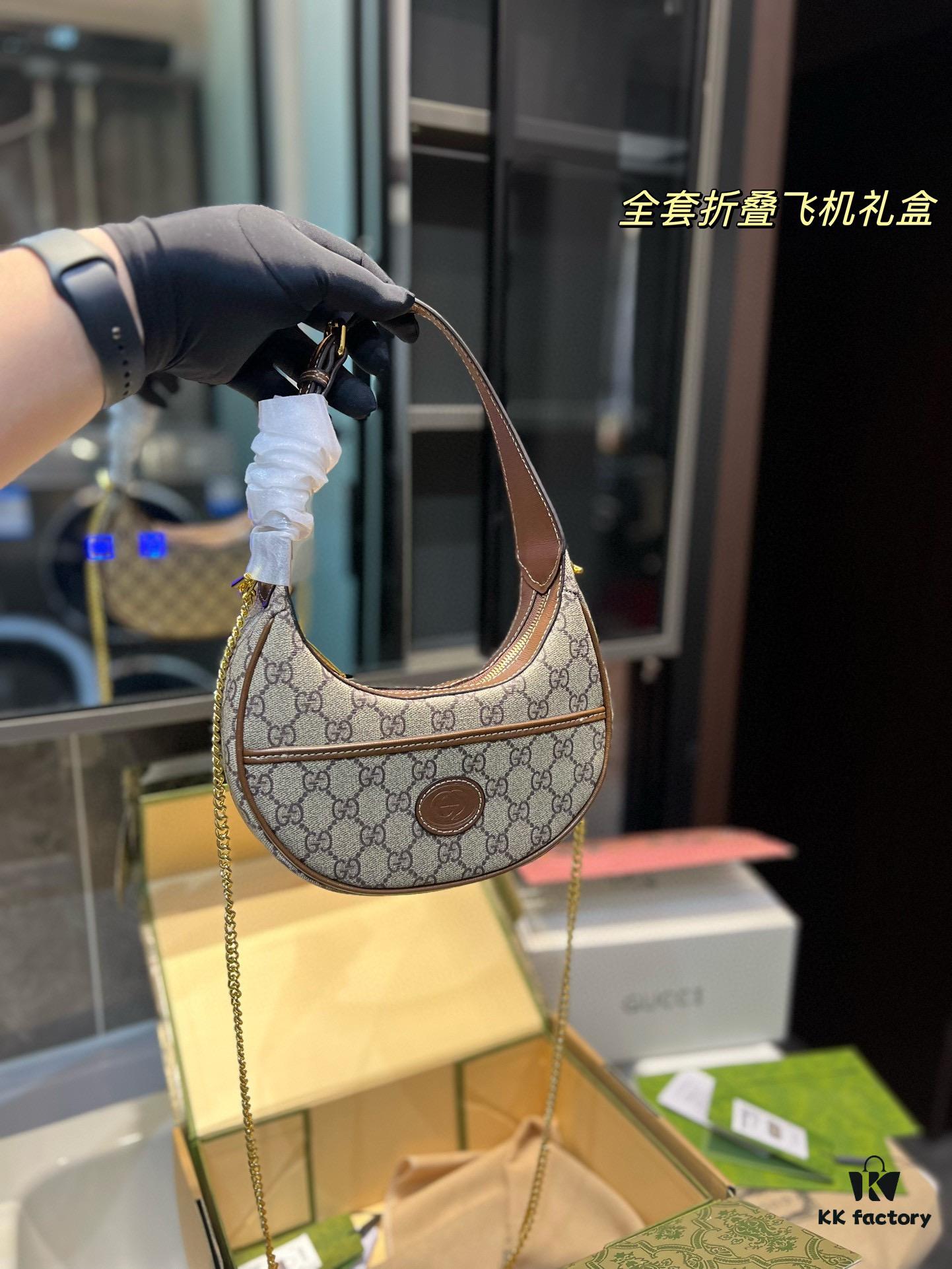 GUCCI New Arrival! New Style Gucci Crescent Bag, Wu Wood Color