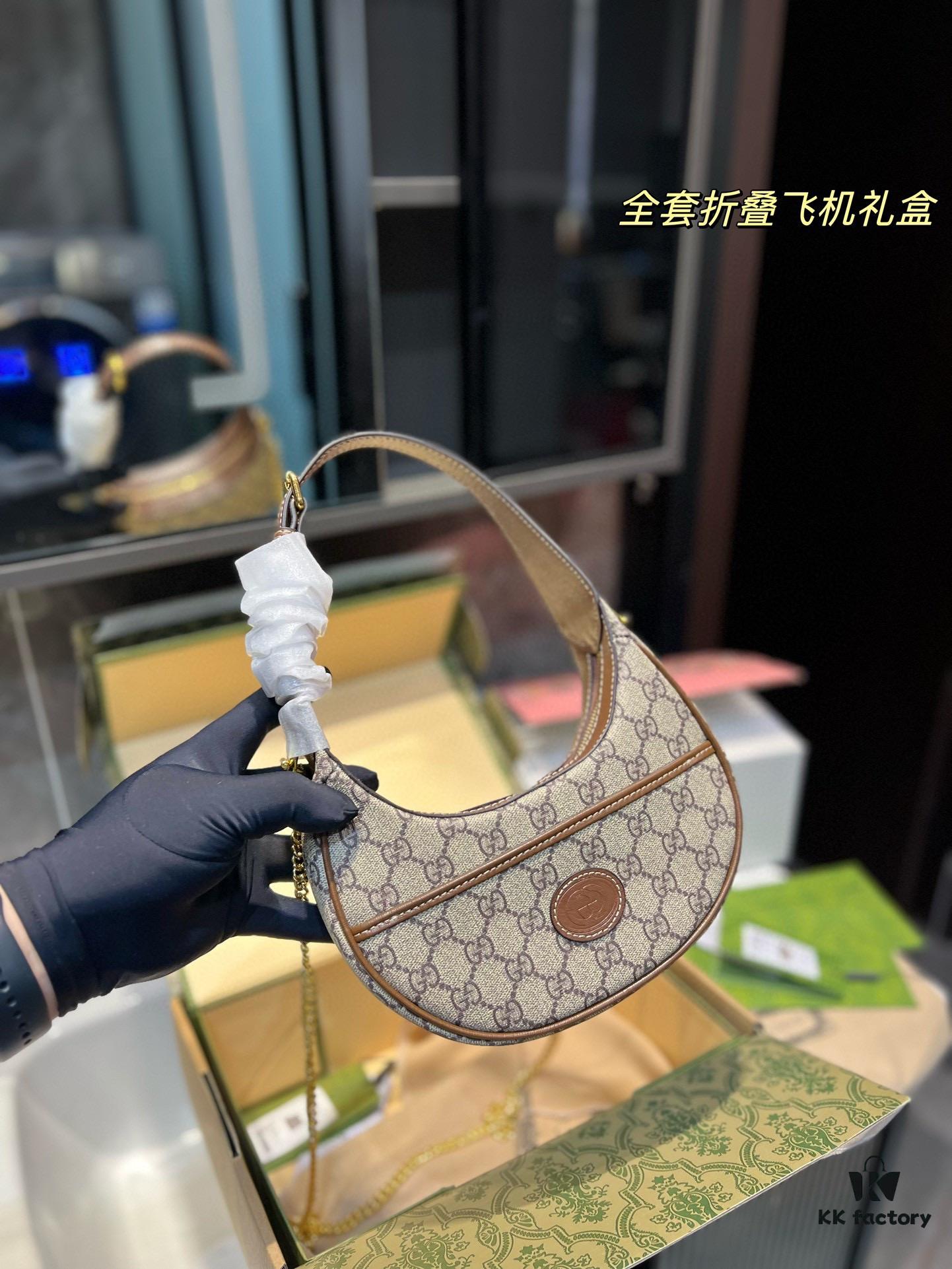 GUCCI New Arrival! New Style Gucci Crescent Bag, Wu Wood Color