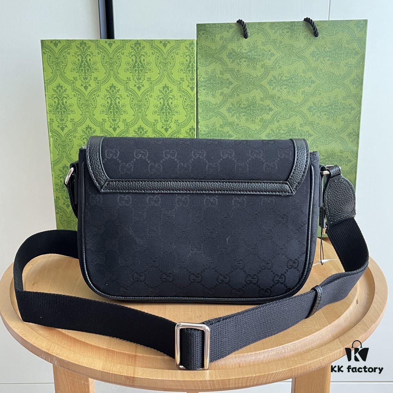 Gucci New Flat Messenger Bag Model 449172 Black Fabric Size 28x20x9cm