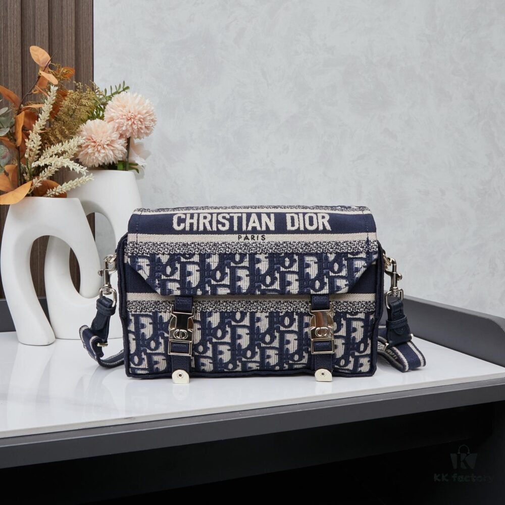 Small DIOR New Messenger Bag with Box 🆕❤️