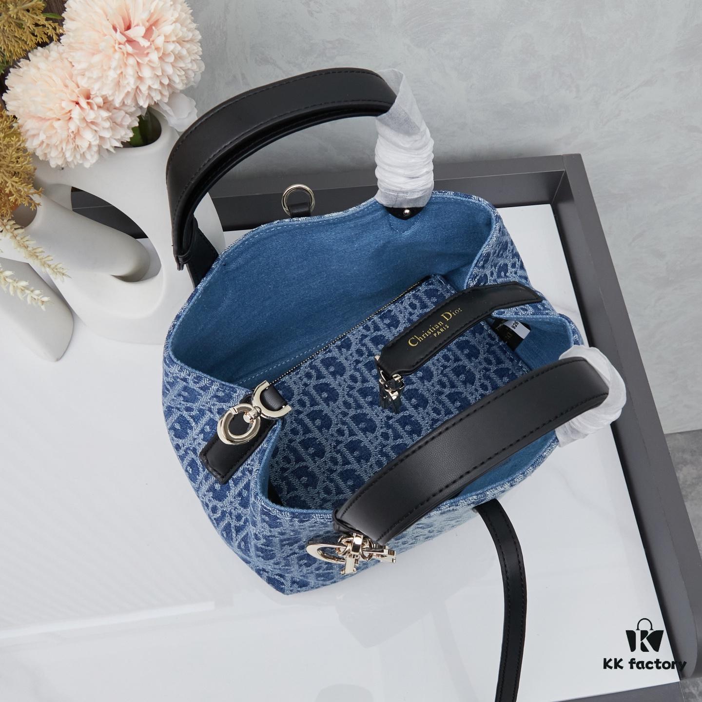 Small Dior Toujours Bag