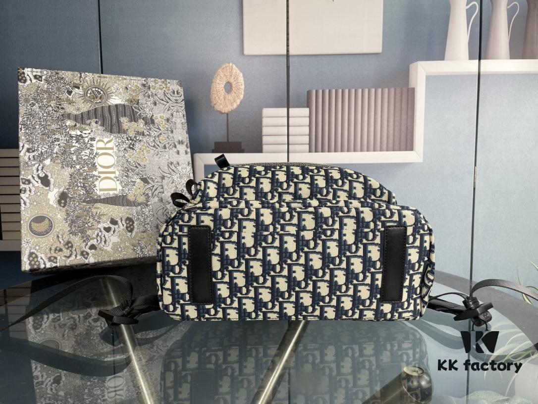 Embroidered Large Upgrade Backpack Dior 2020 Pre-Spring New Arrival 💥 Oblique Canvas and Black Grained-Touch Calfskin Backpack, Dior Signature Detail, Quilted Tech Mesh Back Panel and 3D 'CD' Logo 🌟 Black Calfskin Trim, Black Quilted Nylon Adjustable Strap ♻️ Dual Function: Shoulder Carry and Handheld