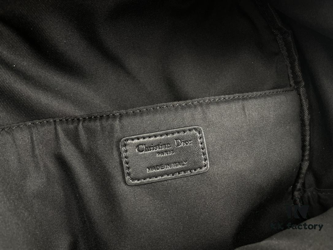 Embroidered Large Upgrade Backpack Dior 2020 Pre-Spring New Arrival 💥 Oblique Canvas and Black Grained-Touch Calfskin Backpack, Dior Signature Detail, Quilted Tech Mesh Back Panel and 3D 'CD' Logo 🌟 Black Calfskin Trim, Black Quilted Nylon Adjustable Strap ♻️ Dual Function: Shoulder Carry and Handheld