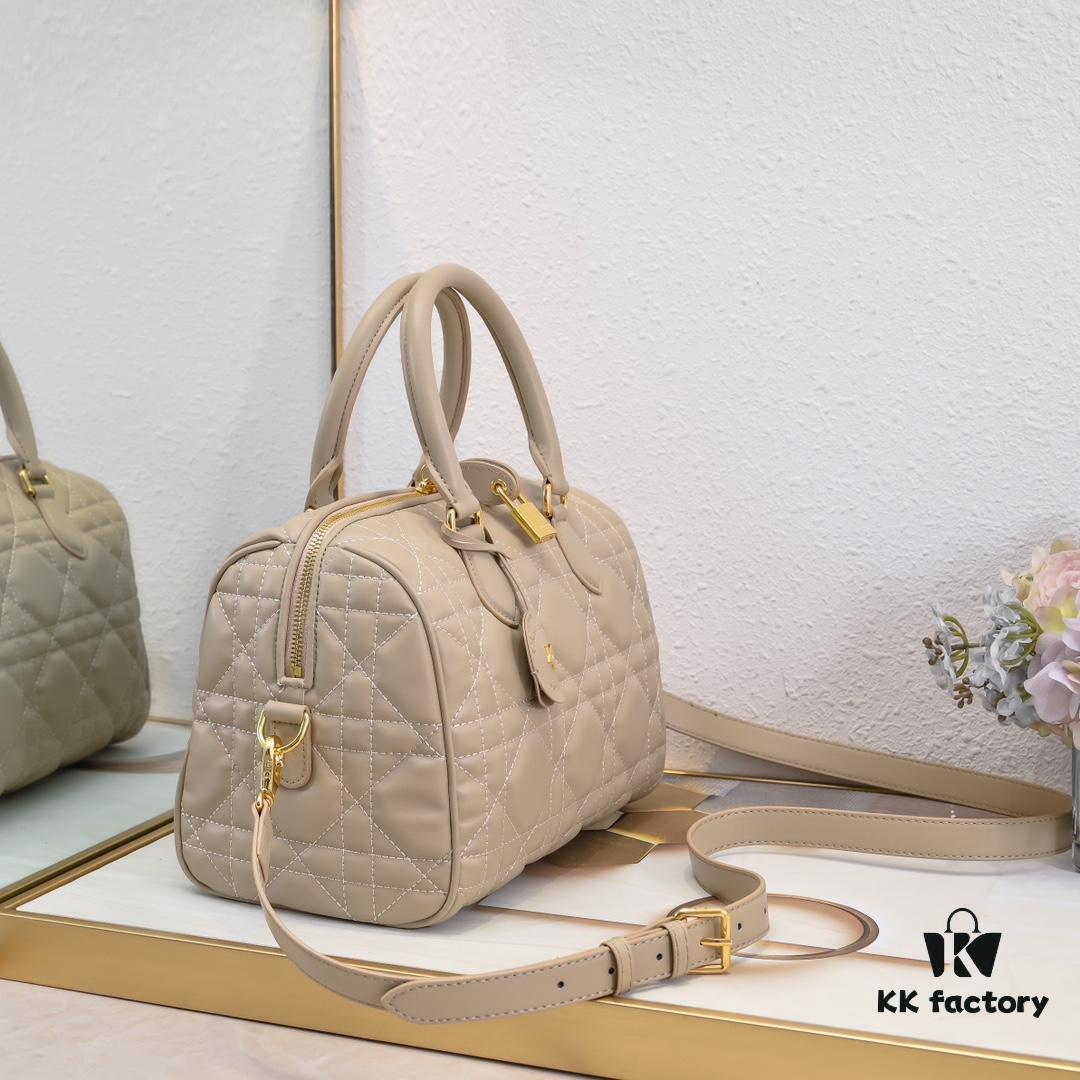 Dior Groove .25 Handbag