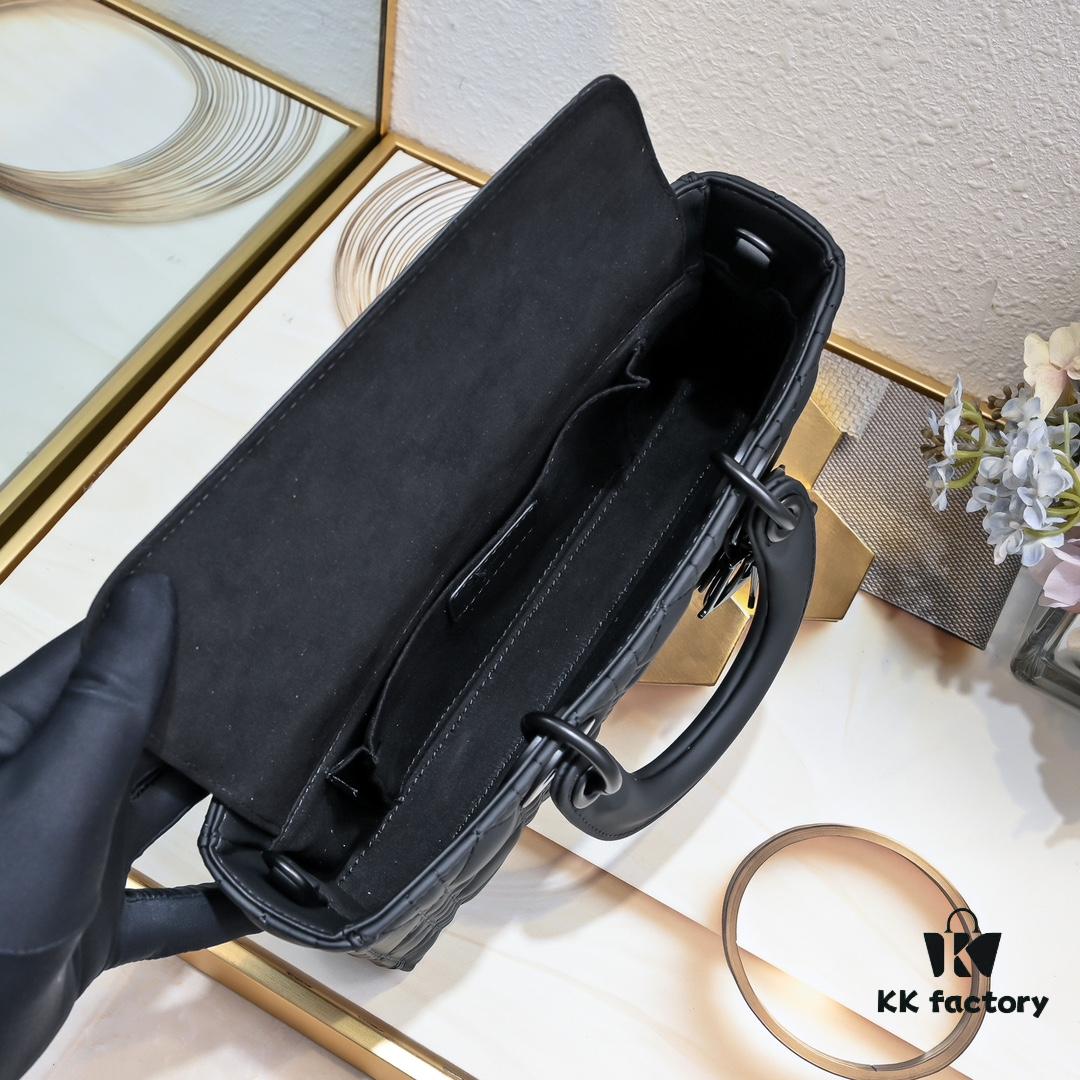 Lady D-Joy Handbag Large Size 26