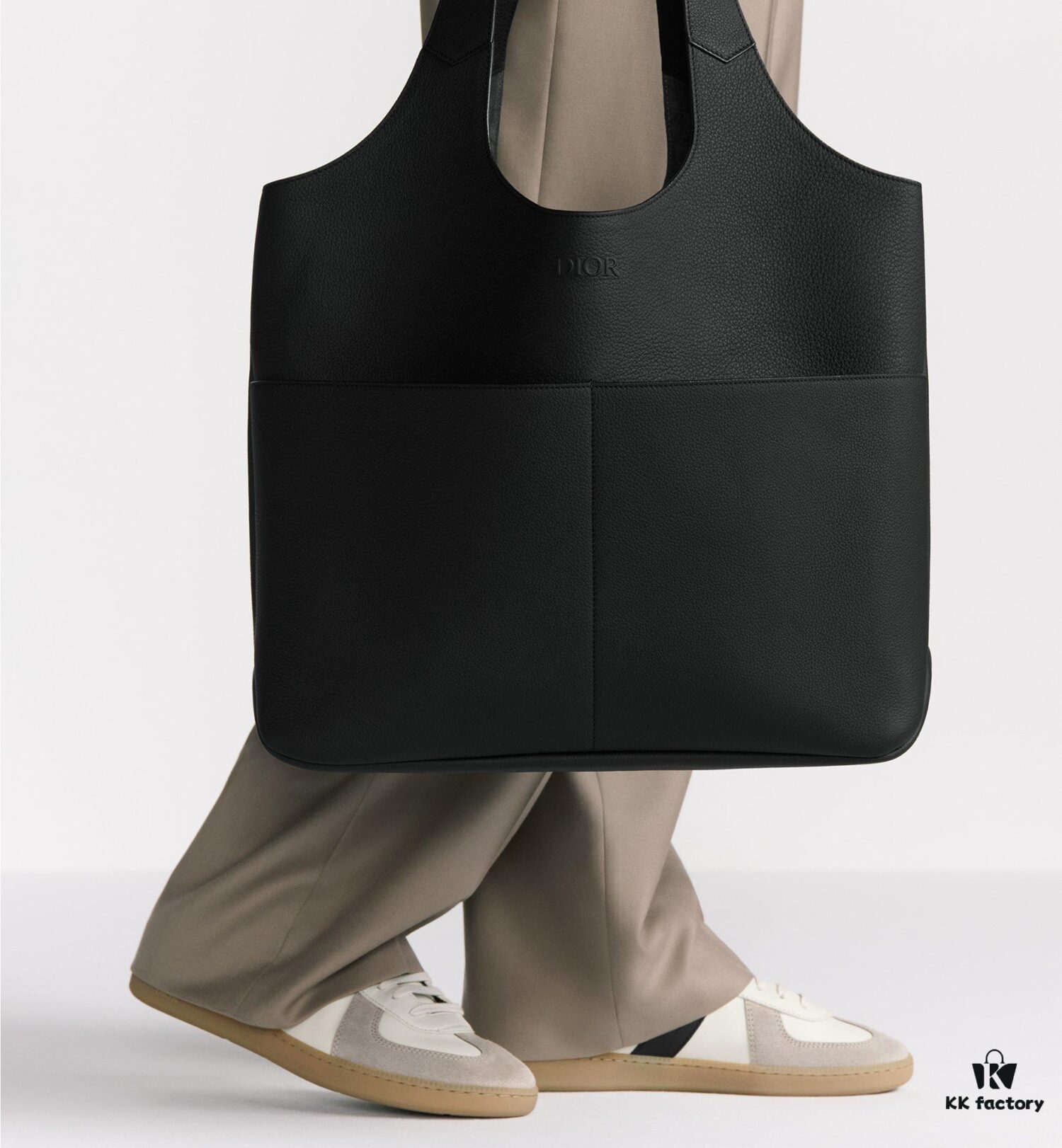 Dior Privé Handbag Fall 2025 Collection Elegant Beige Leather with Oblique Print Suede Lining