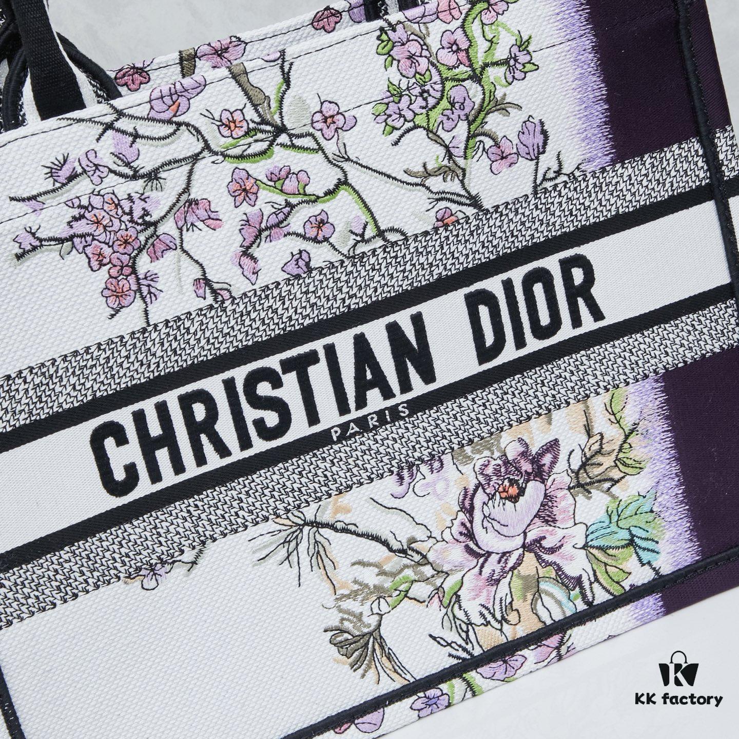 Embroidered Medium [Di0r Book Tote]