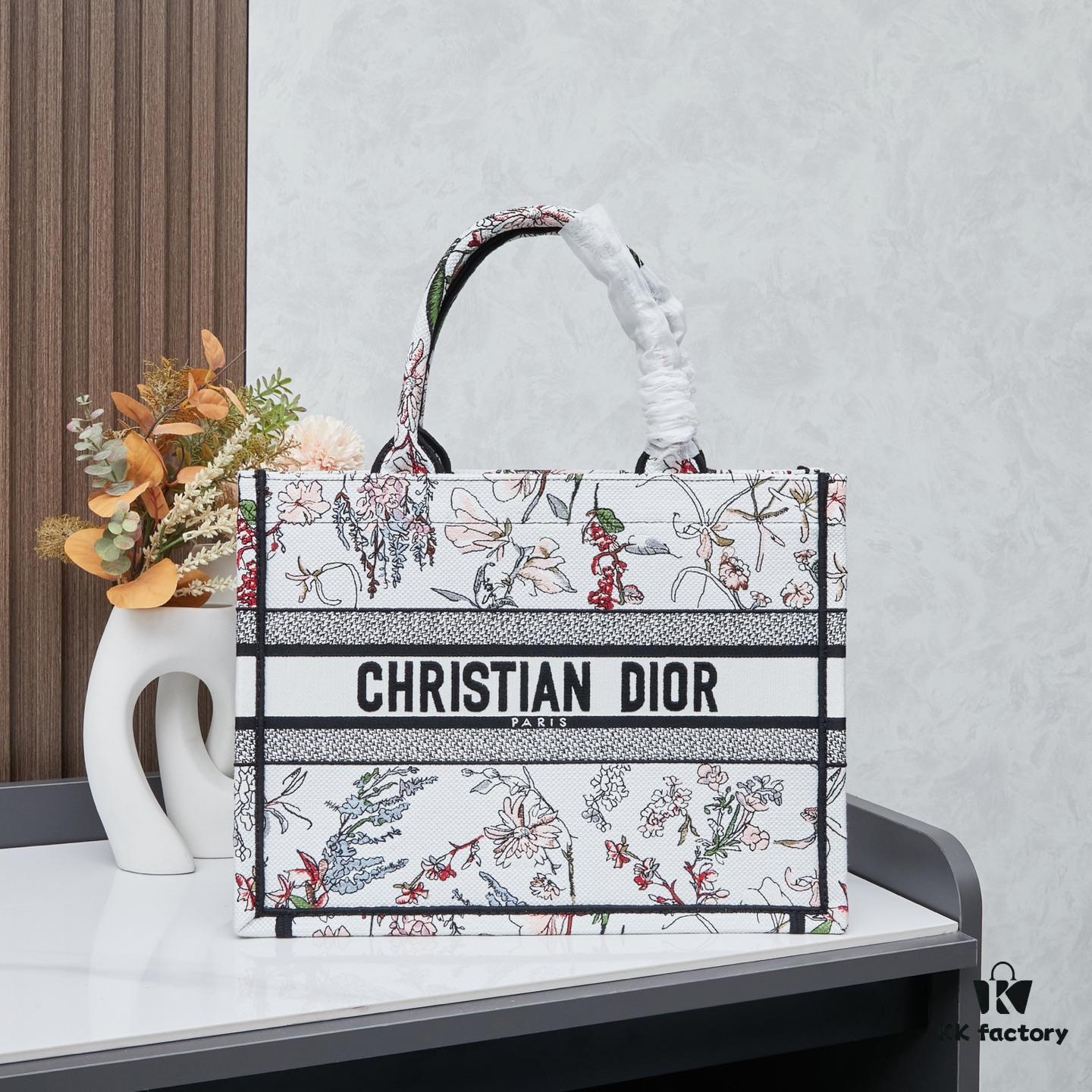 Embroidered Medium [Di0r Book Tote]