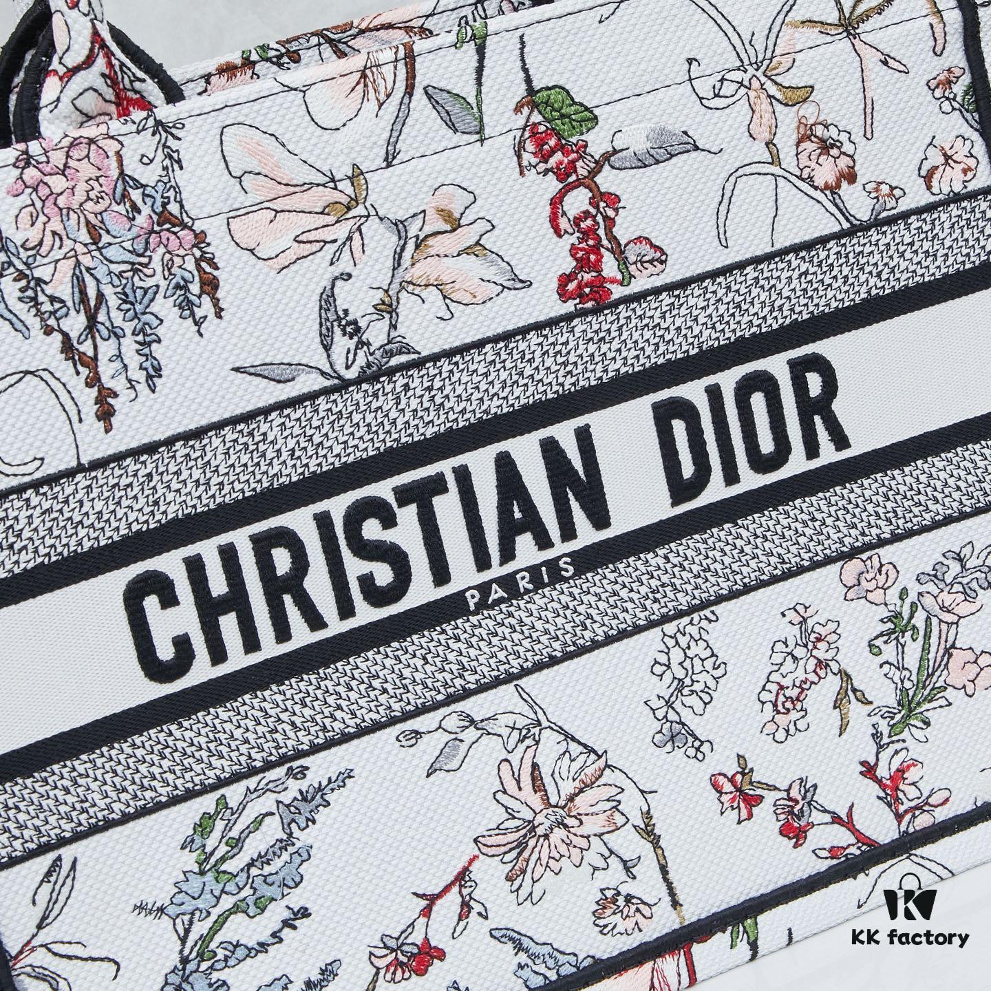 Embroidered Medium [Di0r Book Tote]