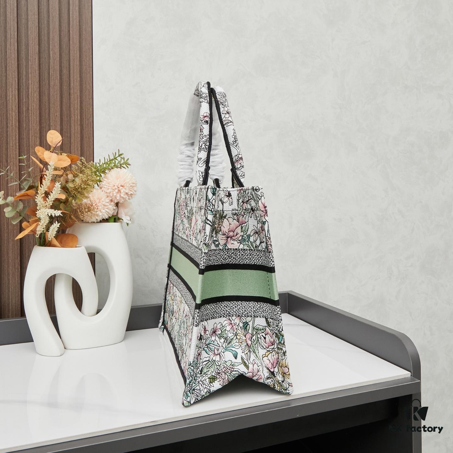 Original Order Embroidered Medium Di0r Book Tote