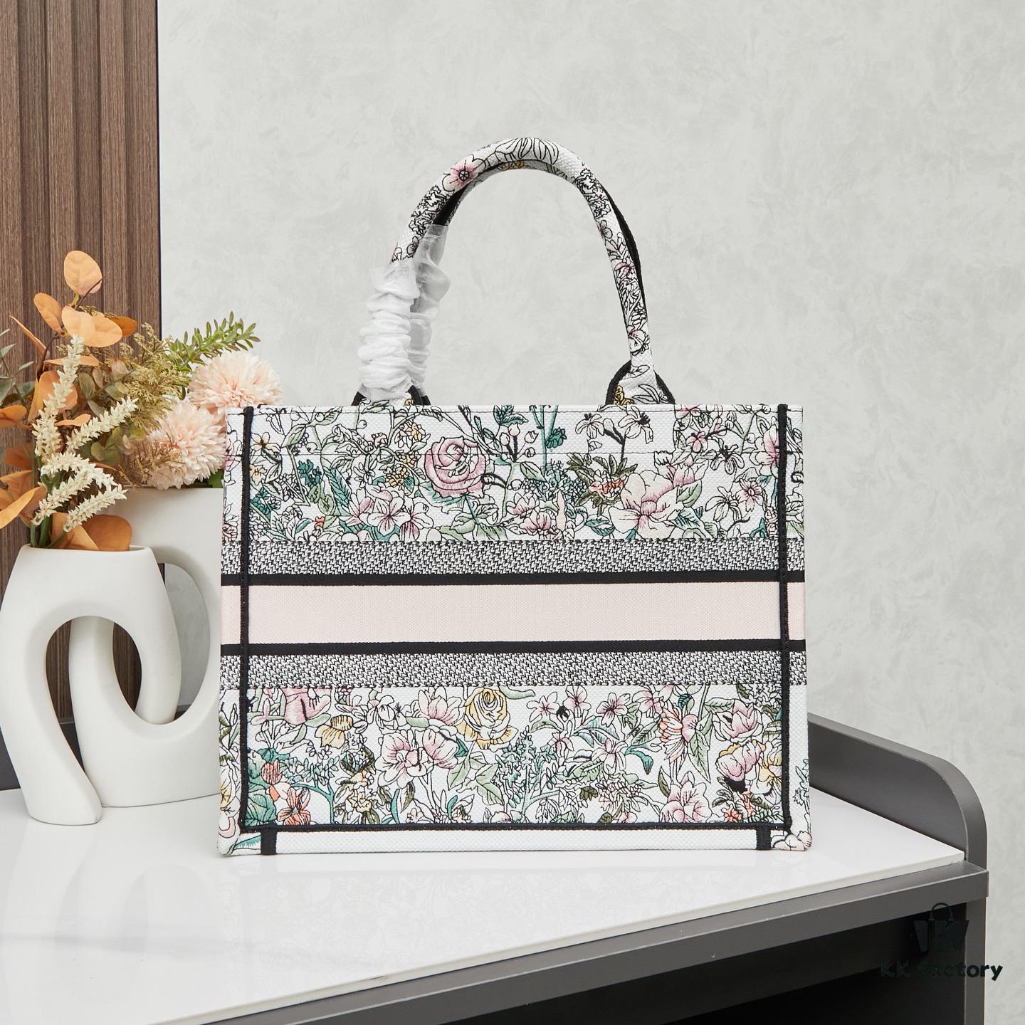 Original Order Embroidered Medium [Di0r Book Tote]