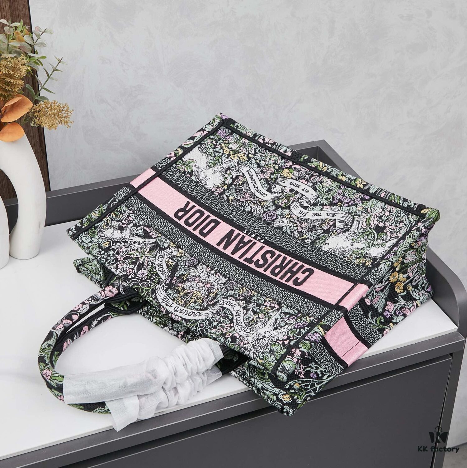 Original Order Embroidered Medium [Di0r Book Tote]