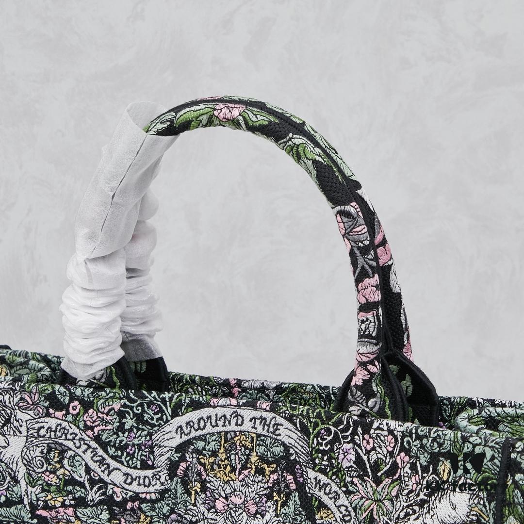 Original Order Embroidered Medium [Di0r Book Tote]