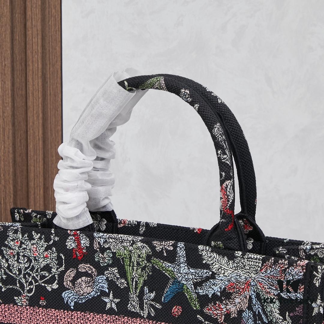 Original Order Embroidered Medium Di0r Book Tote