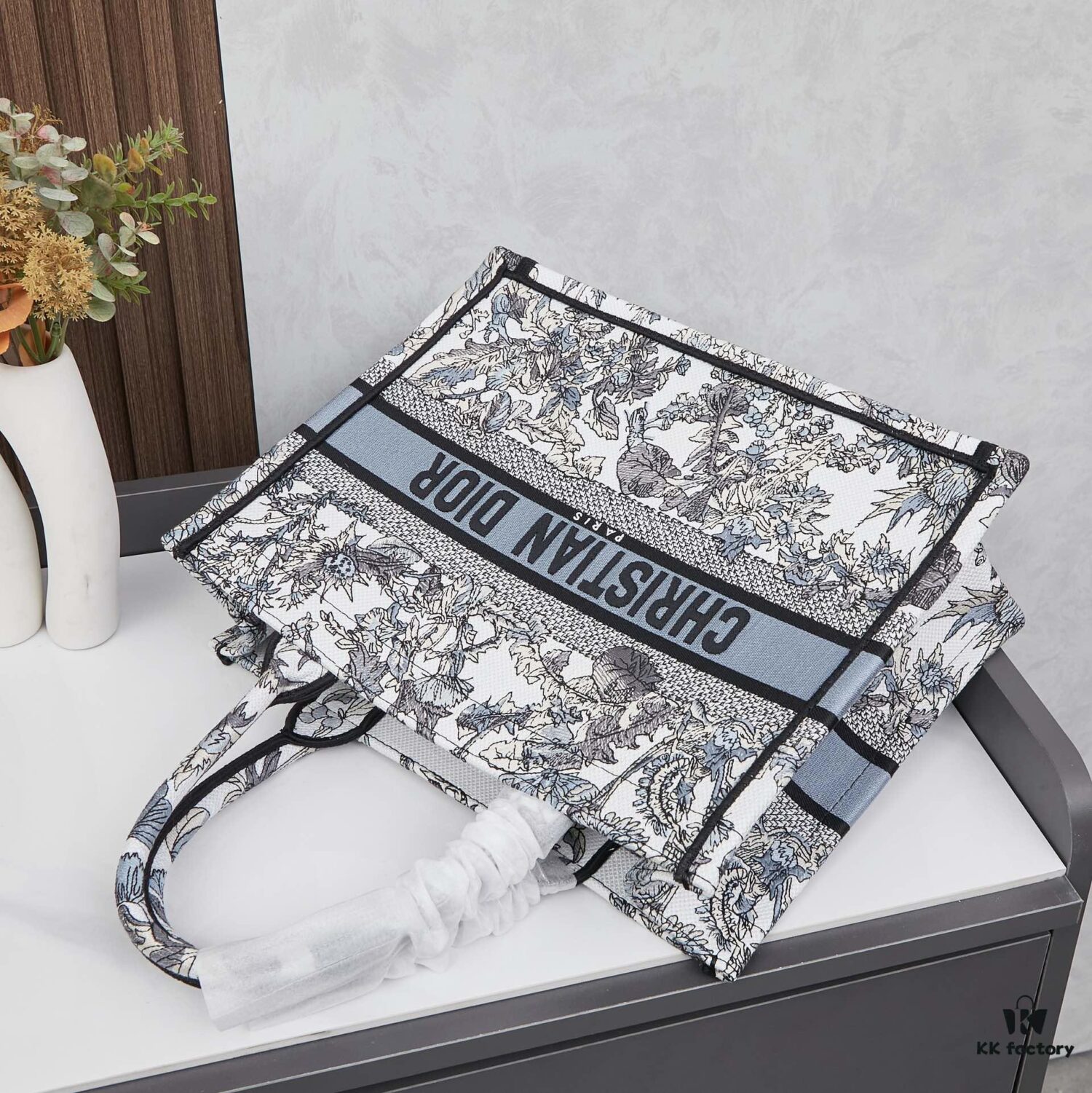 Original Order Embroidered Medium Di0r Book Tote