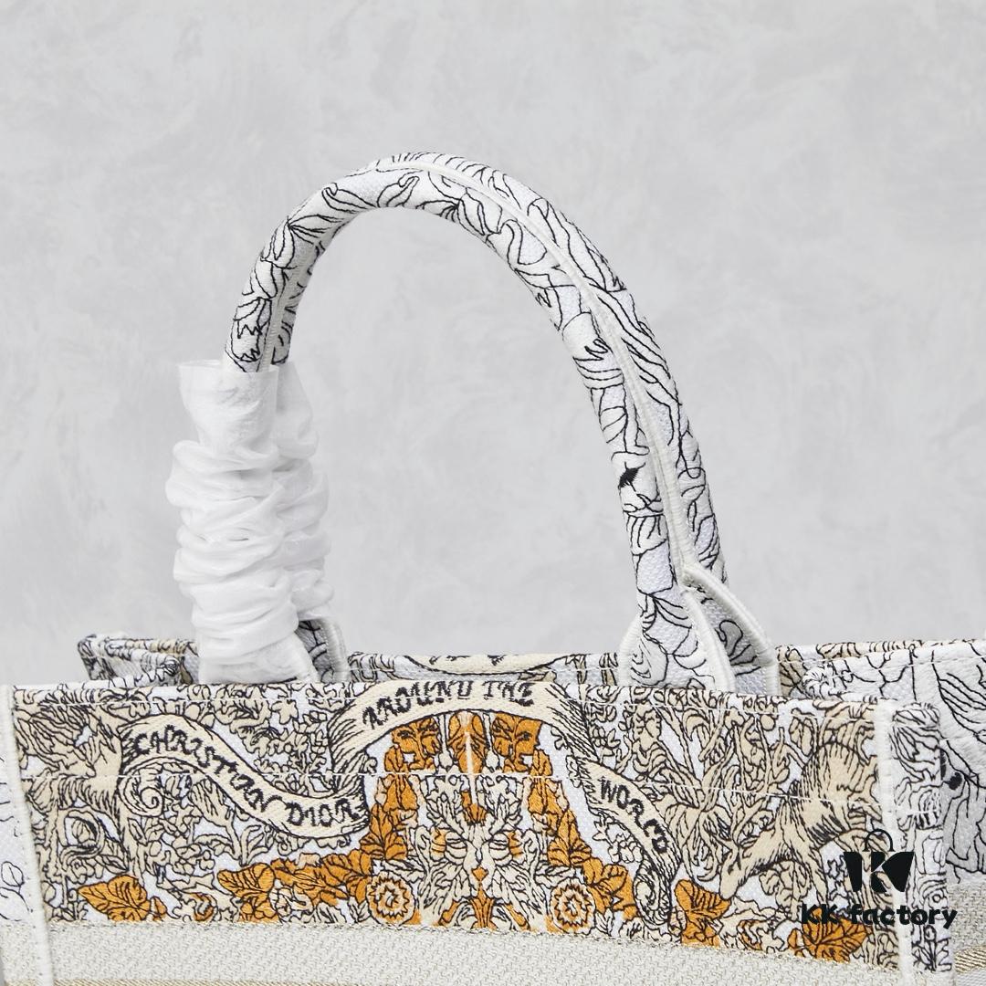 Original Order Embroidered Medium [Di0r Book Tote]