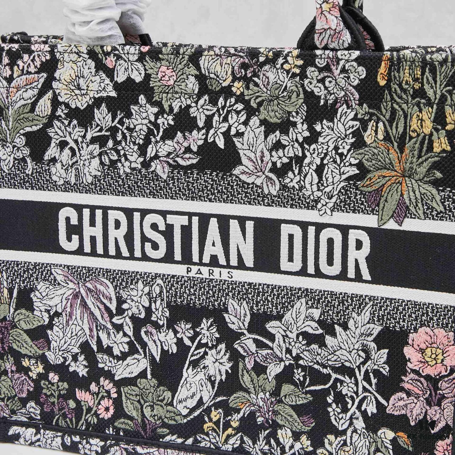 Original Order Embroidered Medium Di0r Book Tote
