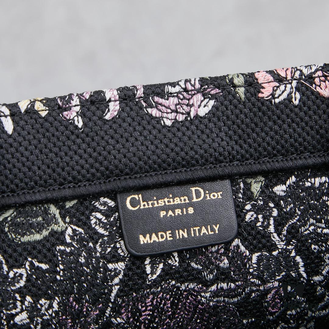 Original Order Embroidered Medium Di0r Book Tote