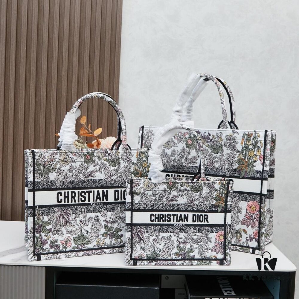 Original Order Embroidered Medium [Dior Book Tote]