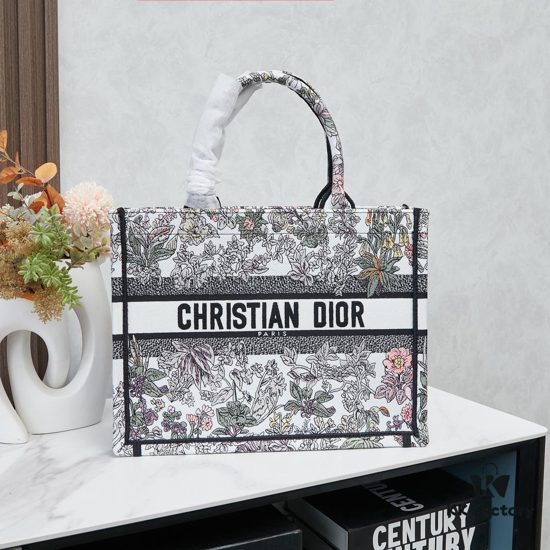 Original Order Embroidered Medium [Dior Book Tote]