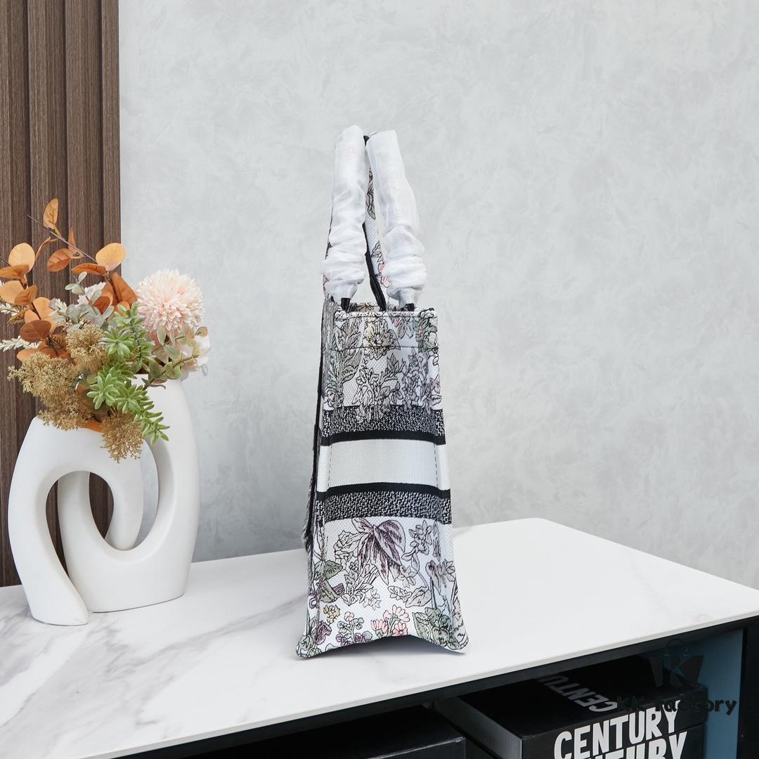 Original Order Embroidered Medium [Dior Book Tote]