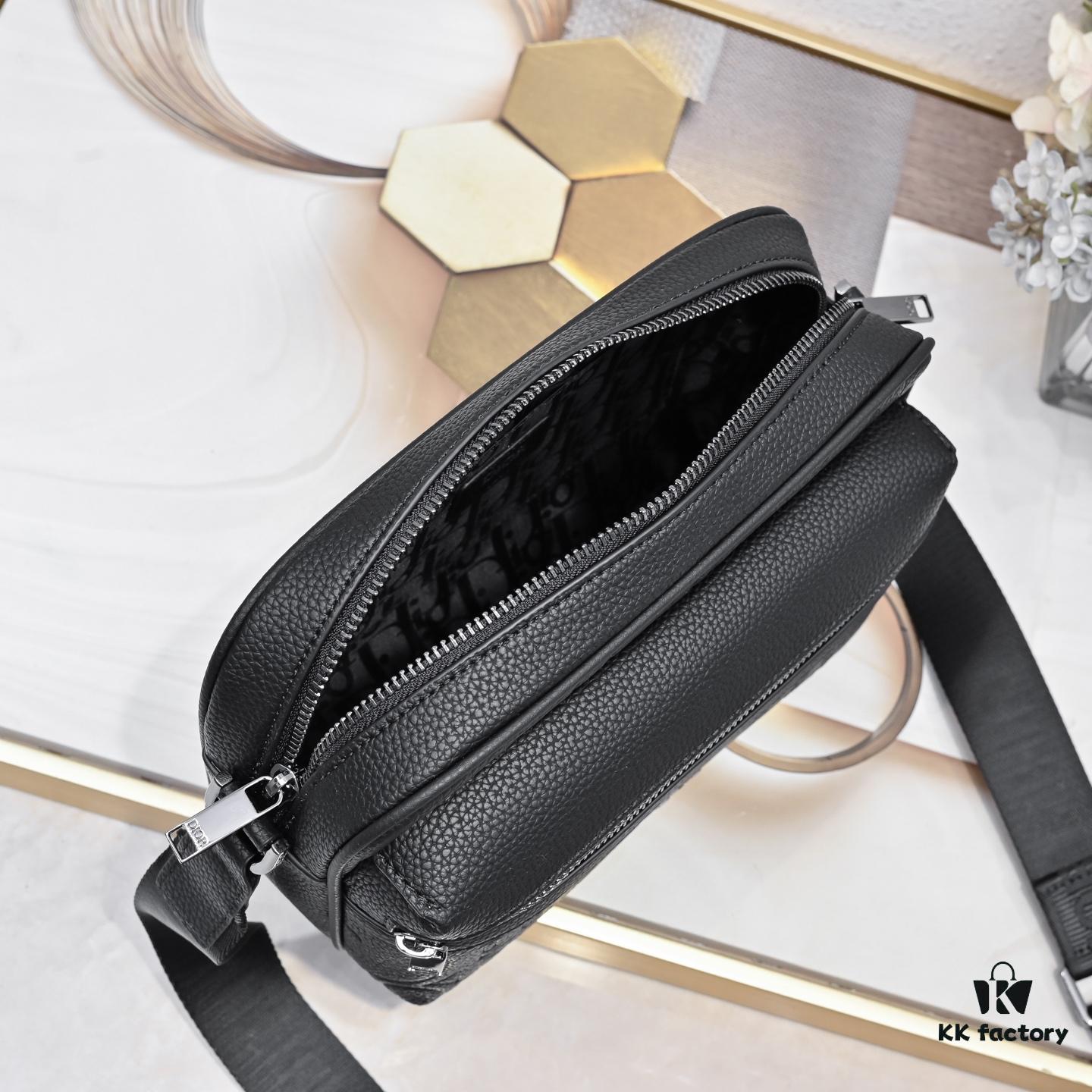 Top Original Hot Embossed Large Rider 2.0 Zip Messenger Bag