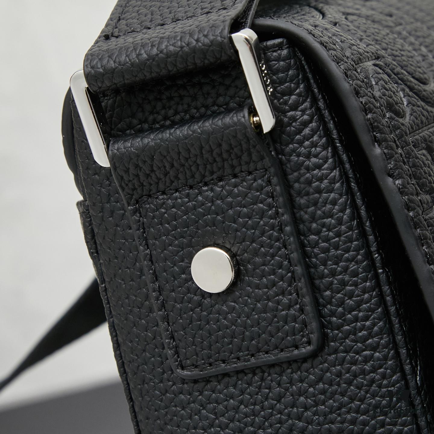 The Perfect Breeze Comes with the Box ||| A Romantic Encounter with Time