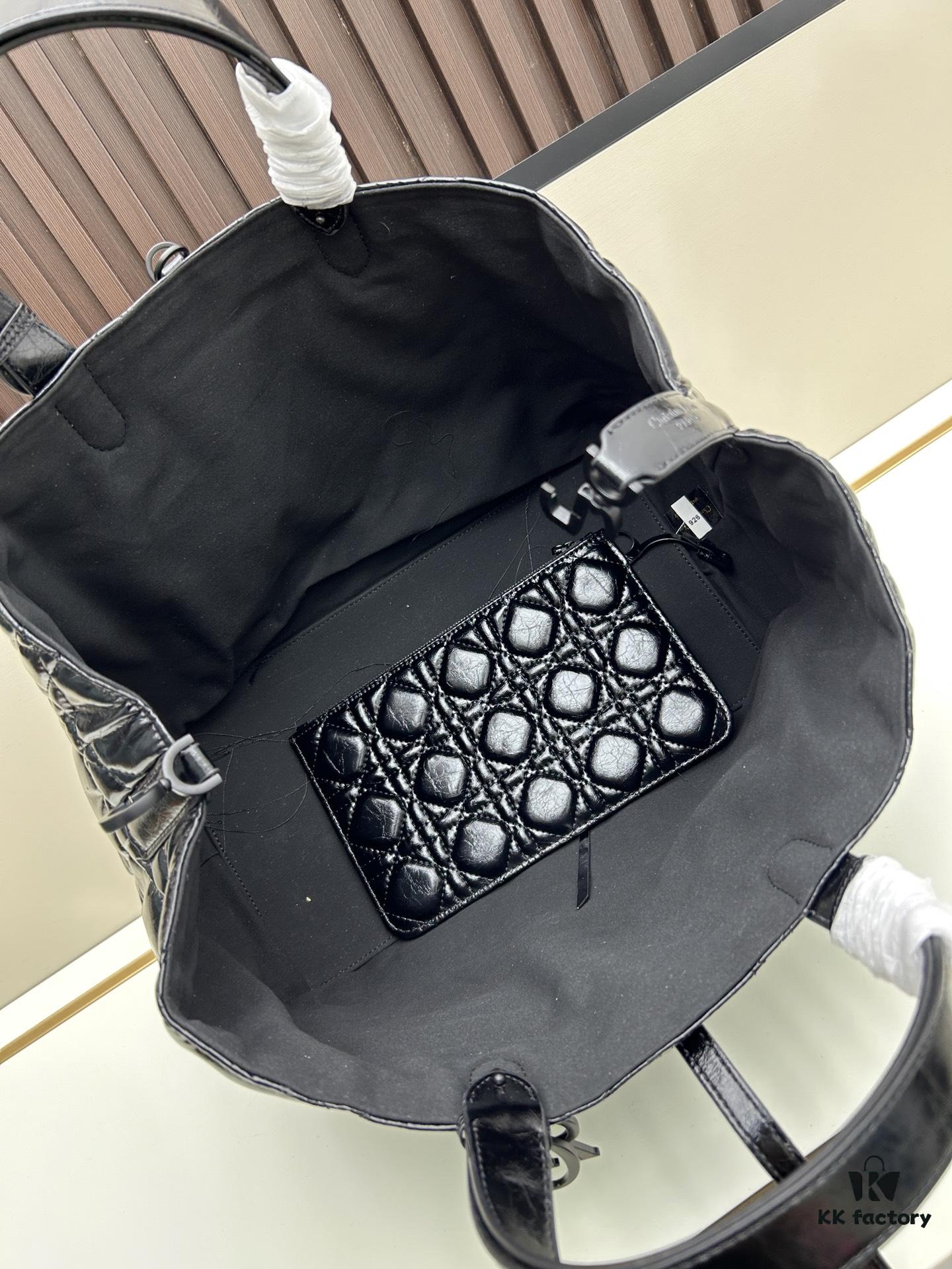 Large Oil-Waxed Calfskin Dior Toujours Bag