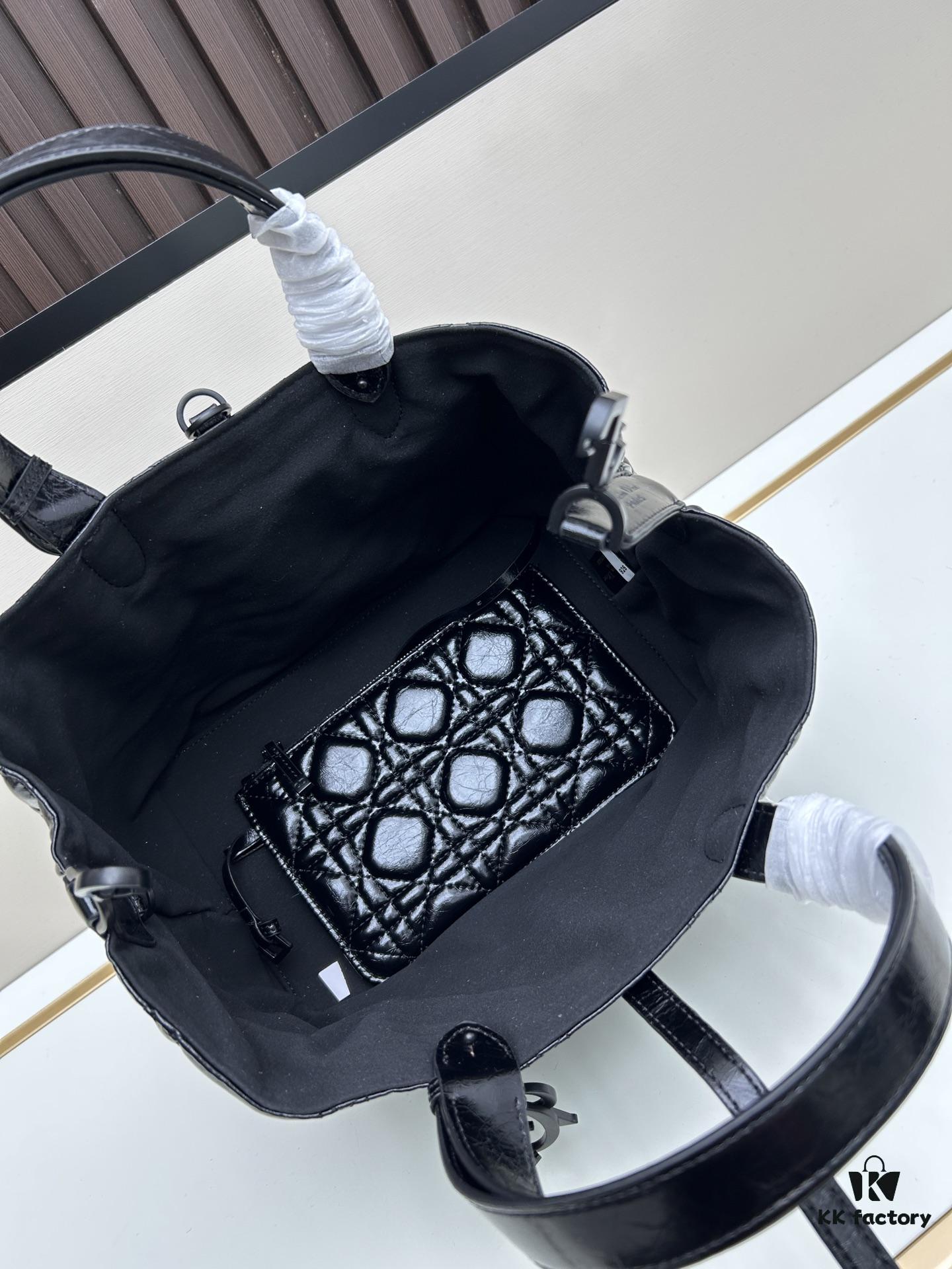 Medium-sized Oil-waxed Calfskin Dior Toujours Bag