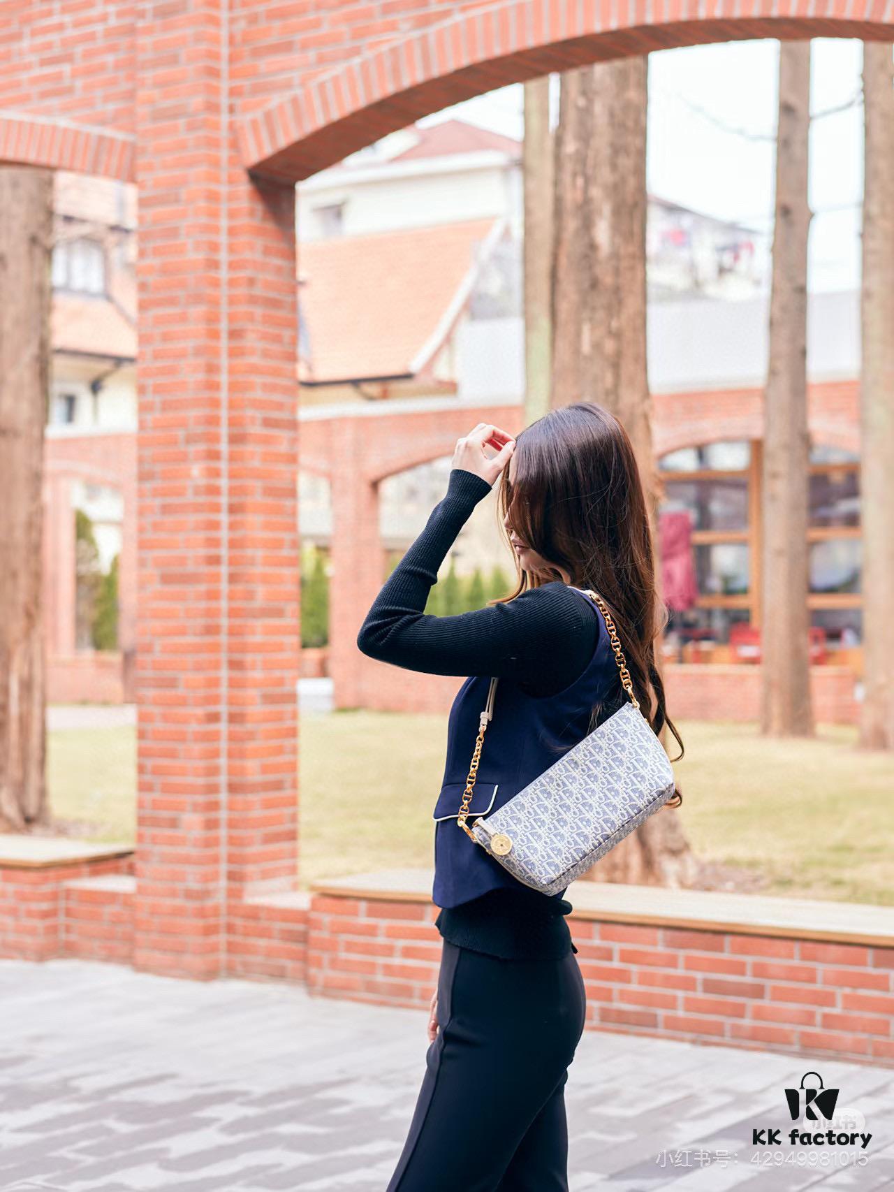 Diorstar Hobo Chain Bag in Blue Denim Dior Oblique Jacquard